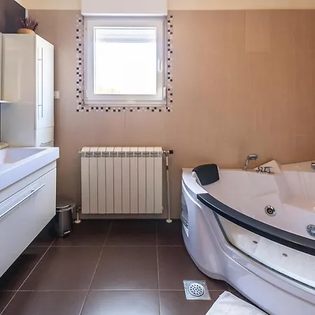 Villa Sole Istria, Holliday Near Pula, Ferienvilla Istrien Marčana